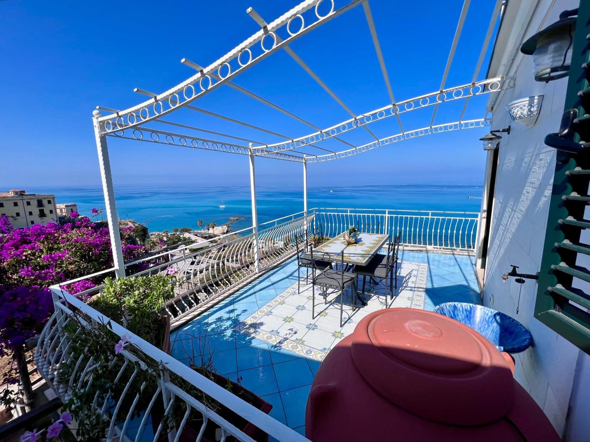 Bella Tropea Suite エクステリア 写真